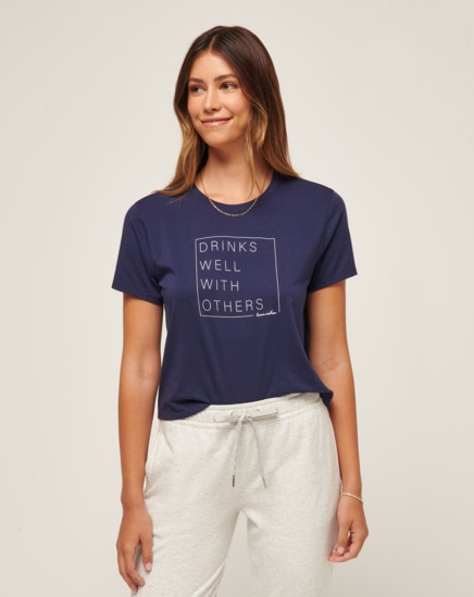 DAY AT THE RACES WOMENS GRAPHIC TEE Image Thumbnail 1